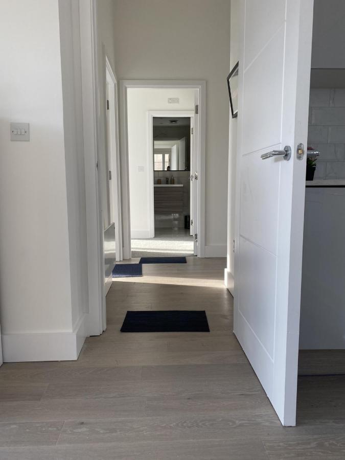 Central Location, Parking, Wi-Fi, Modern Apartment Milton Keynes Exterior photo