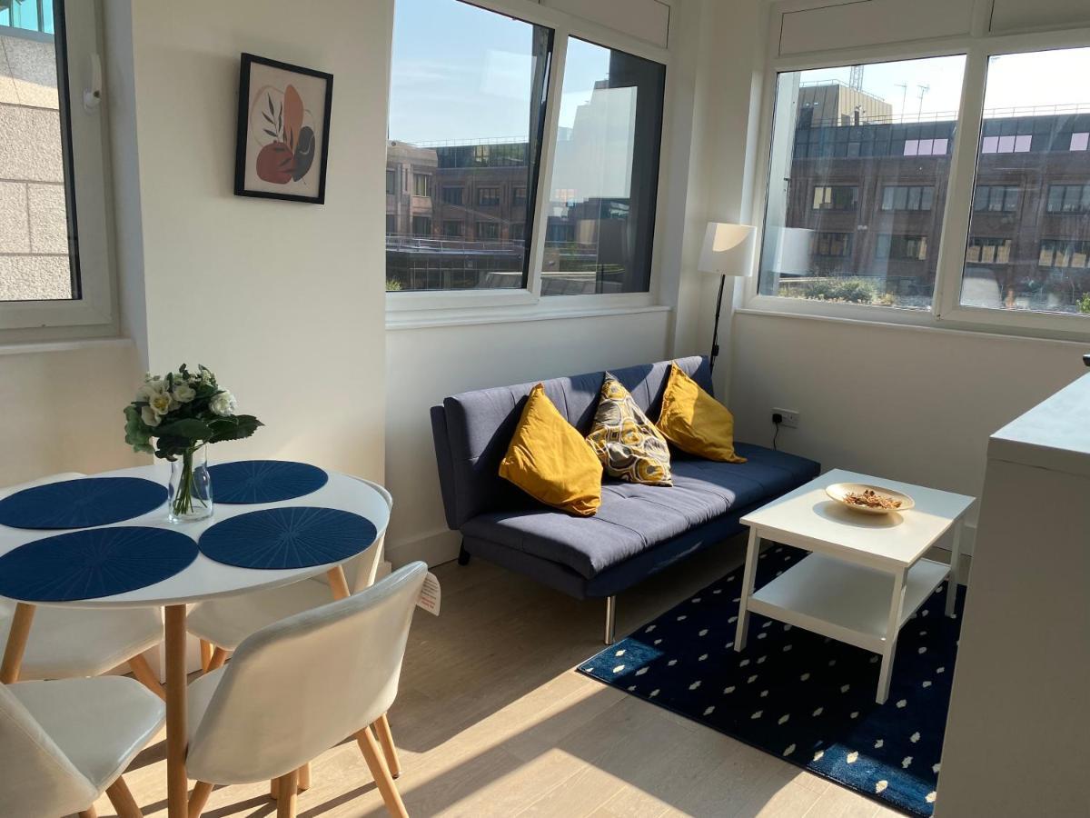 Central Location, Parking, Wi-Fi, Modern Apartment Milton Keynes Exterior photo
