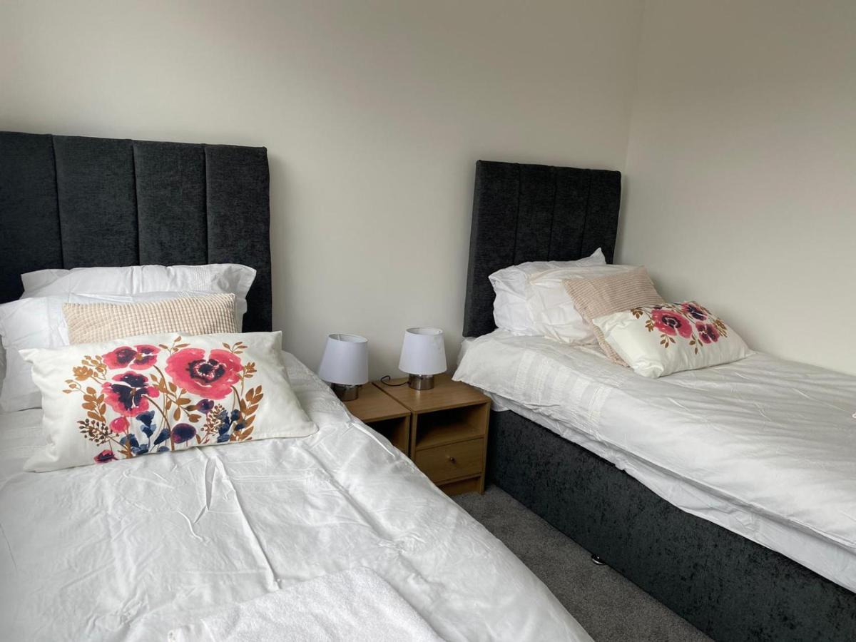 Central Location, Parking, Wi-Fi, Modern Apartment Milton Keynes Exterior photo